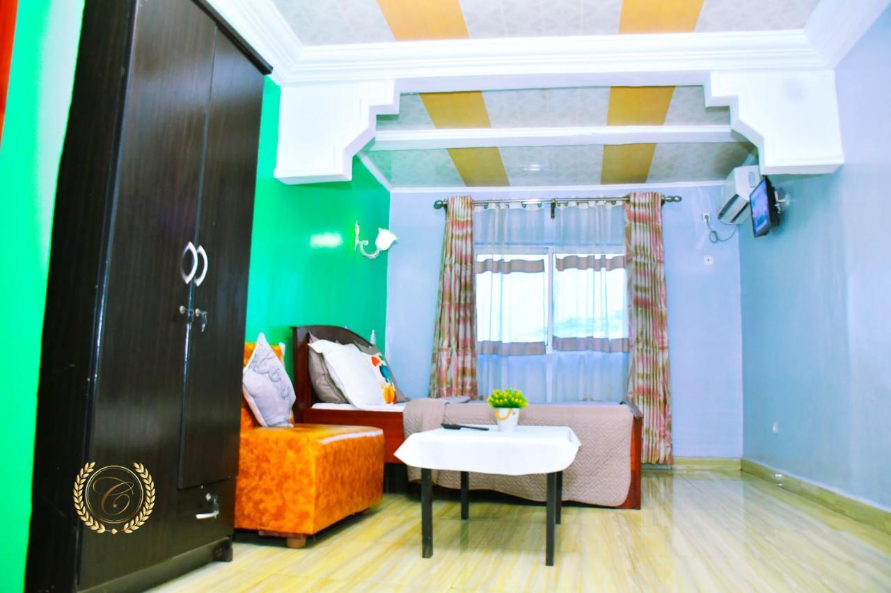 Hotel Restaurant Constellation Tchang エクステリア 写真