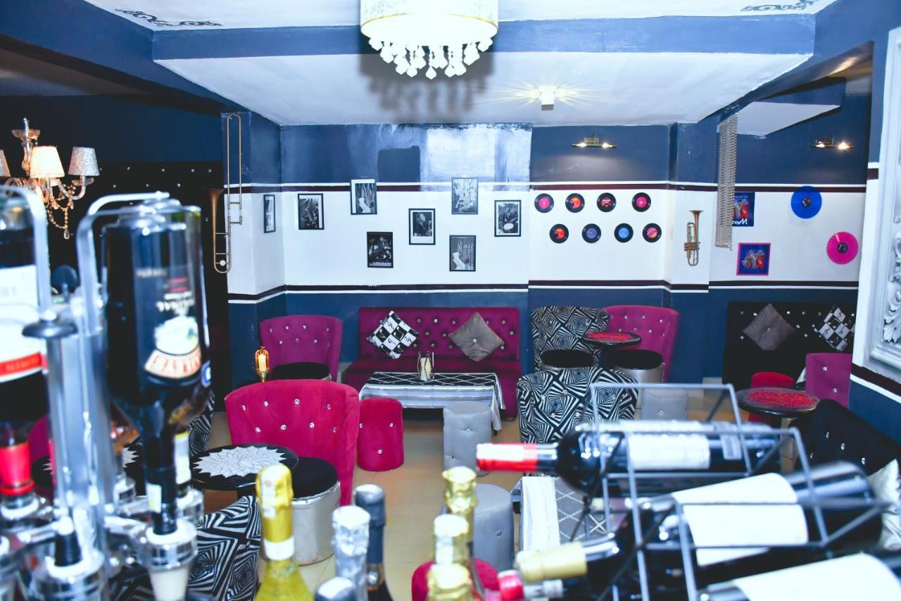 Hotel Restaurant Constellation Tchang エクステリア 写真