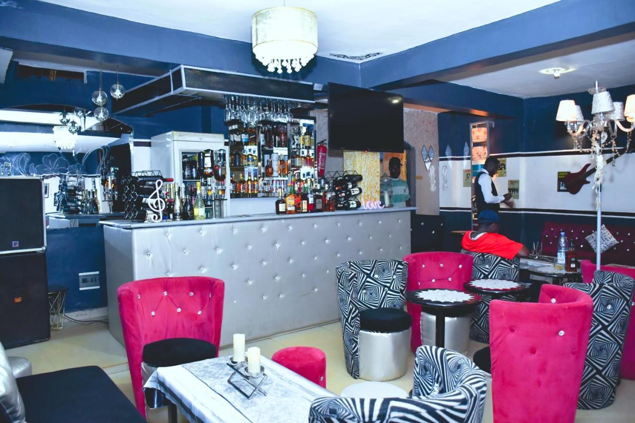 Hotel Restaurant Constellation Tchang エクステリア 写真