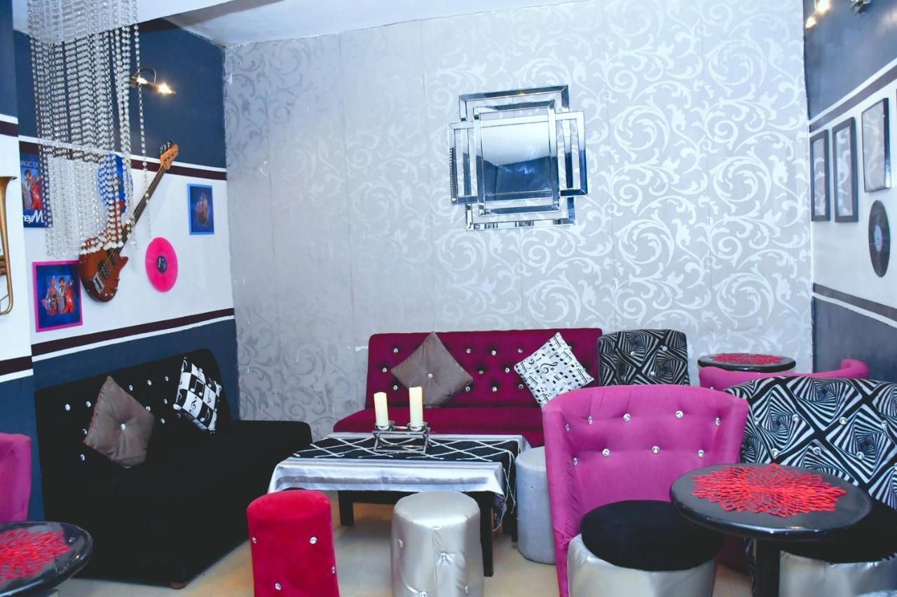 Hotel Restaurant Constellation Tchang エクステリア 写真